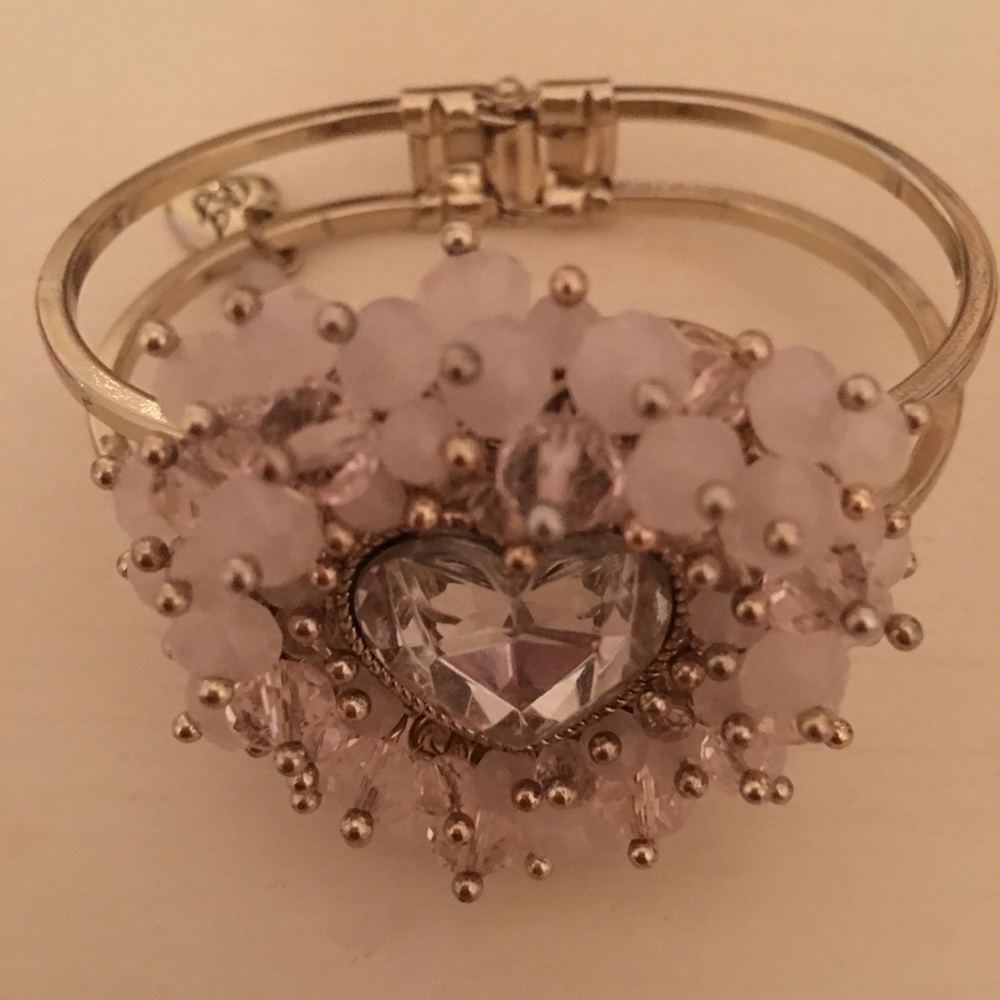 Betsey Johnson Bracelet (heart diamond)